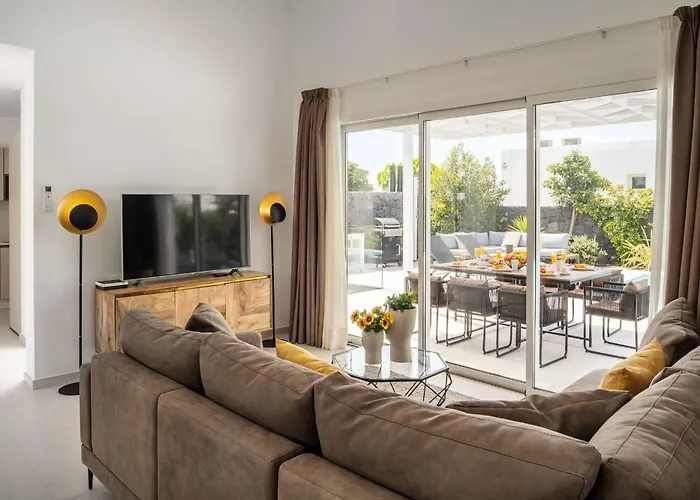 Villa Sunrise By Buenavilla Playa Blanca