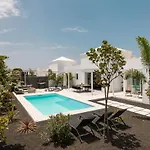 Villa Sunrise By Buenavilla *