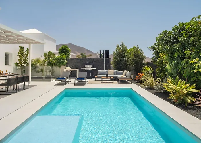 Sunrise By Buenavilla Villa *